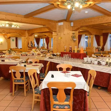 Hotel Cristallo 4*