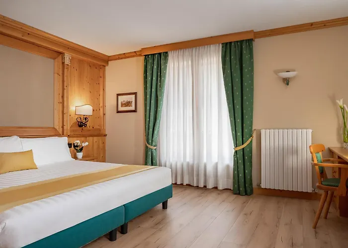 Hotel Cristallo 4*