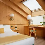 Cristallo Hotel 4*